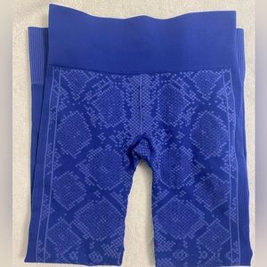 Lululemon Patterned Blue Leggings